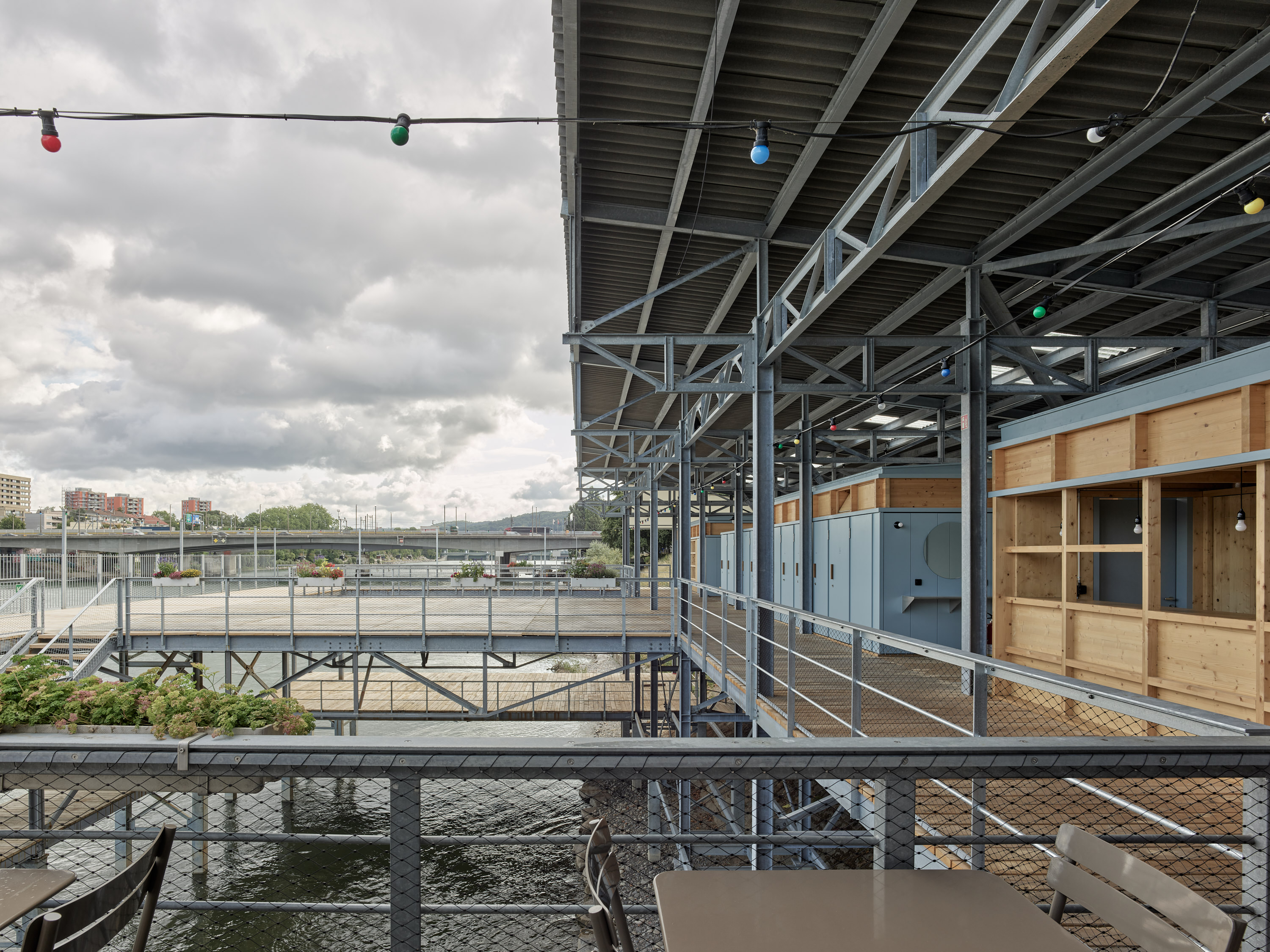 Ahp0095 AIQ4 018374 J3